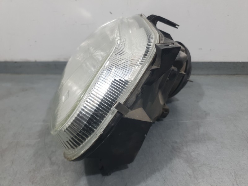 Recambio de faro derecho para renault megane i classic (la0/1_) 1.6 e (la0f, la0s) referencia OEM IAM 7700831463M  