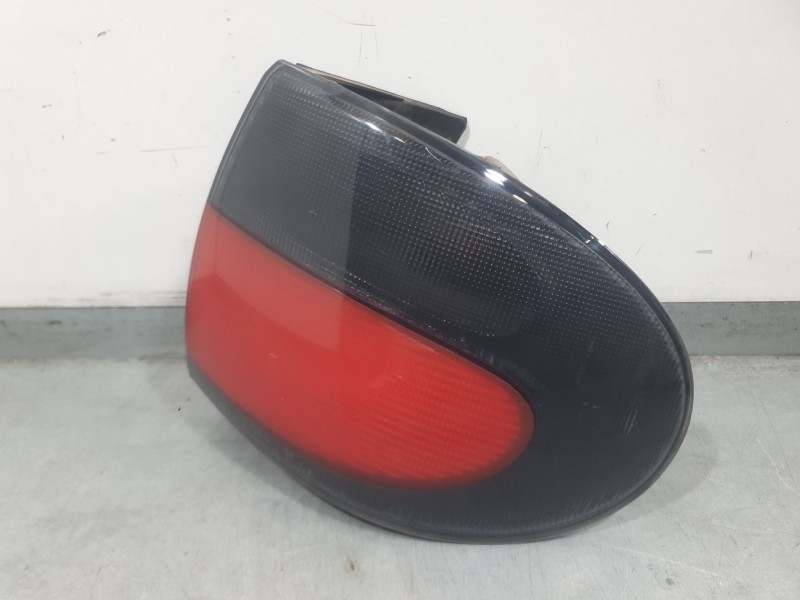 Recambio de piloto trasero derecho exterior para renault megane i classic (la0/1_) 1.6 e (la0f, la0s) referencia OEM IAM 7700838