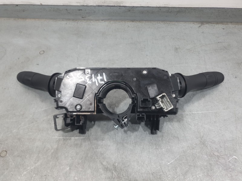 Recambio de mando luces y limpia para dacia sandero iii 1.0 tce 90 referencia OEM IAM 255670975R  