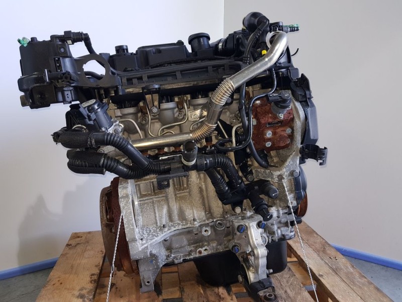 Recambio de motor completo para peugeot 206+ básico referencia OEM IAM 8HZ 2425475 INYECCIÓN BOSCH