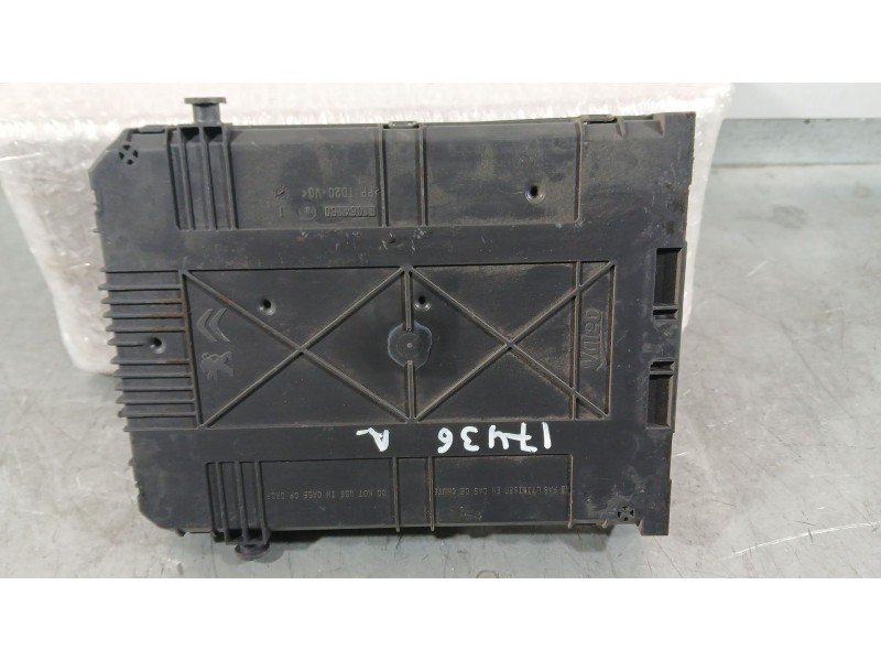 Recambio de caja reles / fusibles para peugeot 308 sw ii (lc_, lj_, lr_, lx_, l4_) 1.2 thp 130 referencia OEM IAM 9807054180 BSI