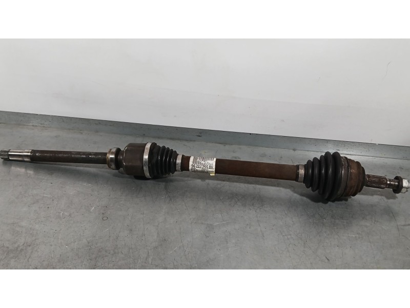 Recambio de transmision delantera derecha para peugeot 308 sw ii (lc_, lj_, lr_, lx_, l4_) 1.2 thp 130 referencia OEM IAM 967072