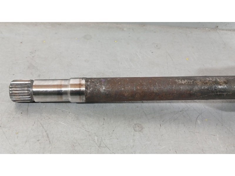 Recambio de transmision delantera derecha para peugeot 308 sw ii (lc_, lj_, lr_, lx_, l4_) 1.2 thp 130 referencia OEM IAM 967072