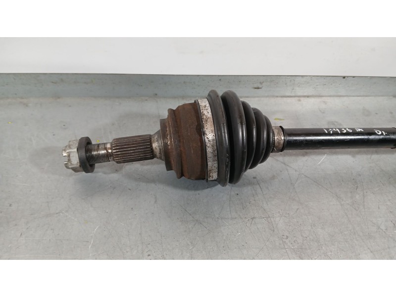 Recambio de transmision delantera izquierda para peugeot 308 sw ii (lc_, lj_, lr_, lx_, l4_) 1.2 thp 130 referencia OEM IAM 9677