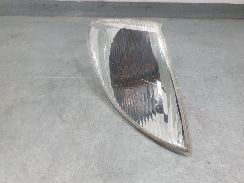 Recambio de piloto delantero derecho para renault megane i classic (la0/1_) 1.6 e (la0f, la0s) referencia OEM IAM 88204659  