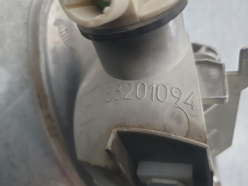 Recambio de piloto delantero izquierdo para renault megane i classic (la0/1_) 1.6 e (la0f, la0s) referencia OEM IAM 7700831466 8