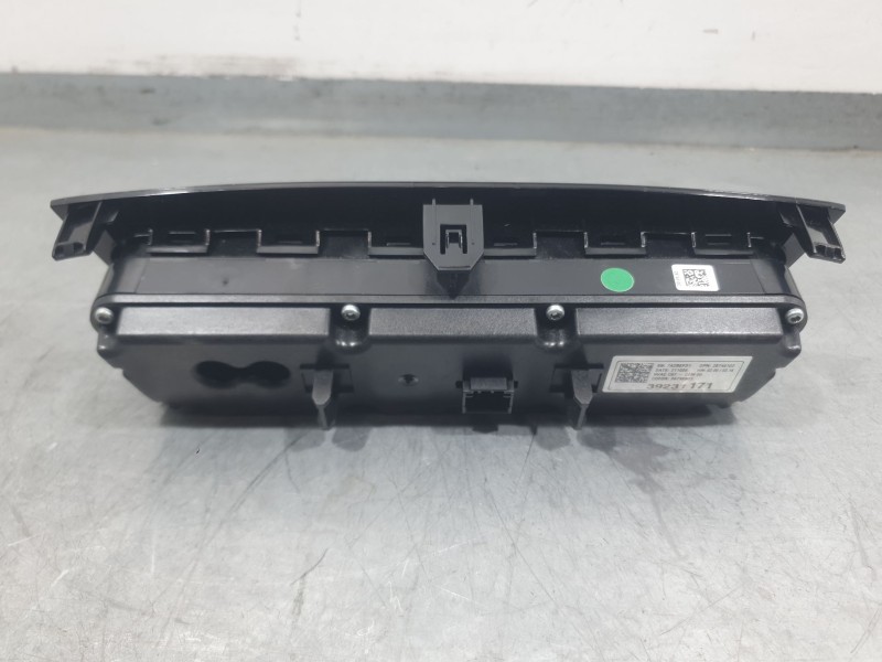 Recambio de mando climatizador para opel corsa f (p2jo) 1.2 (68) referencia OEM IAM 39231171  