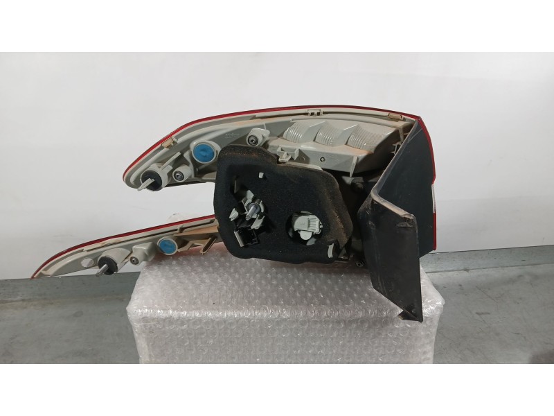 Recambio de piloto trasero derecho exterior para peugeot 308 sw ii (lc_, lj_, lr_, lx_, l4_) 1.2 thp 130 referencia OEM IAM 9678