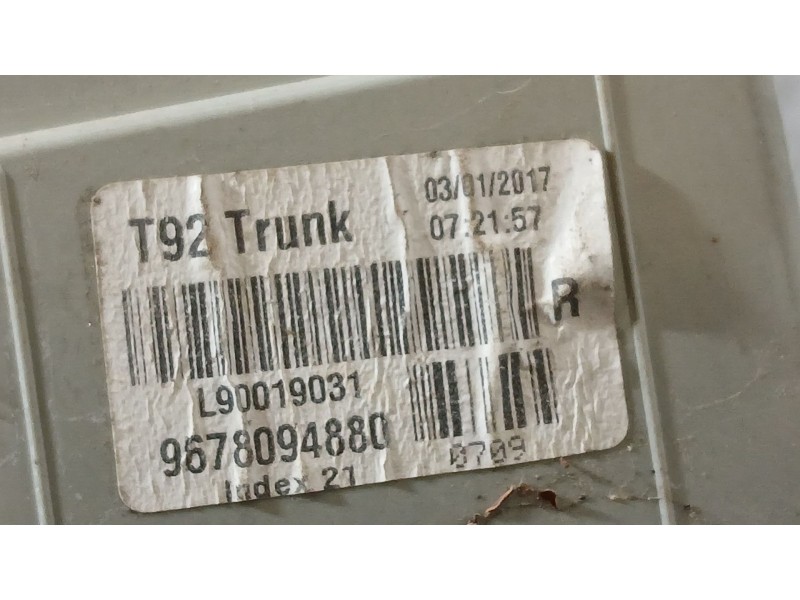 Recambio de piloto trasero derecho interior para peugeot 308 sw ii (lc_, lj_, lr_, lx_, l4_) 1.2 thp 130 referencia OEM IAM 9678