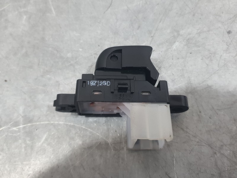 Recambio de mando elevalunas trasero izquierdo para nissan micra v (k14) 1.0 ig-t 100 referencia OEM IAM 254115FC0A 19Z12SD 