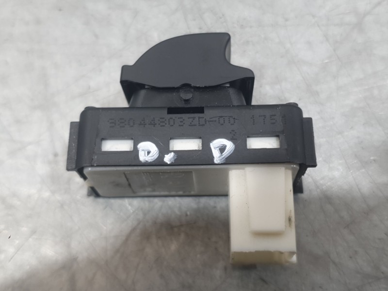 Recambio de mando elevalunas delantero derecho para opel corsa f (p2jo) 1.2 (68) referencia OEM IAM 98044803ZD  