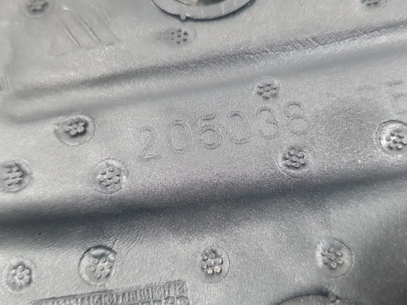 Recambio de retrovisor derecho para dacia sandero iii 1.0 tce 90 referencia OEM IAM 963013940R  