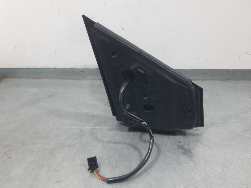 Recambio de retrovisor izquierdo para dacia sandero iii 1.0 tce 90 referencia OEM IAM 963022927R  