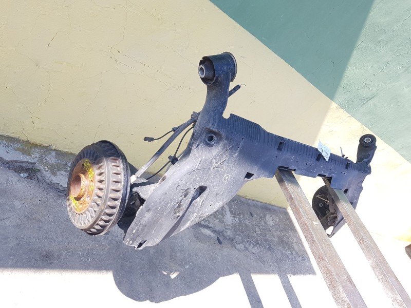 Recambio de puente trasero para dacia sandero iii 1.0 tce 90 referencia OEM IAM 555012504R TAMBOR C/ABS Y 4 TORNILLOS 