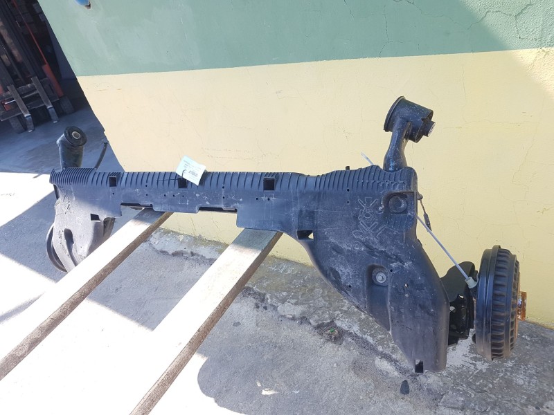 Recambio de puente trasero para dacia sandero iii 1.0 tce 90 referencia OEM IAM 555012504R TAMBOR C/ABS Y 4 TORNILLOS 