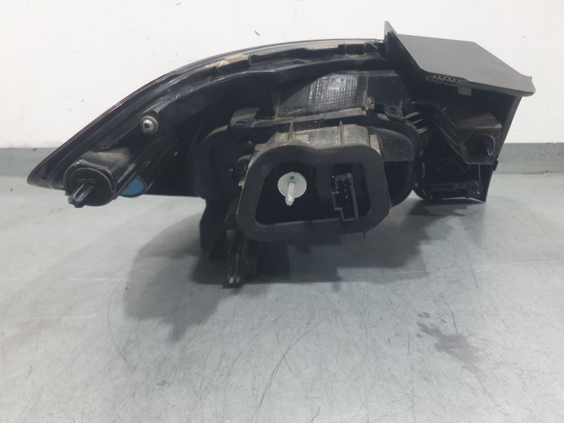 Recambio de piloto trasero derecho exterior para opel corsa f (p2jo) 1.2 (68) referencia OEM IAM 9829317280 90194153 VALEO