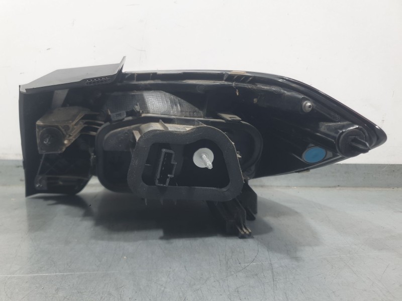 Recambio de piloto trasero izquierdo exterior para opel corsa f (p2jo) 1.2 (68) referencia OEM IAM 9829317380 90194151 VALEO