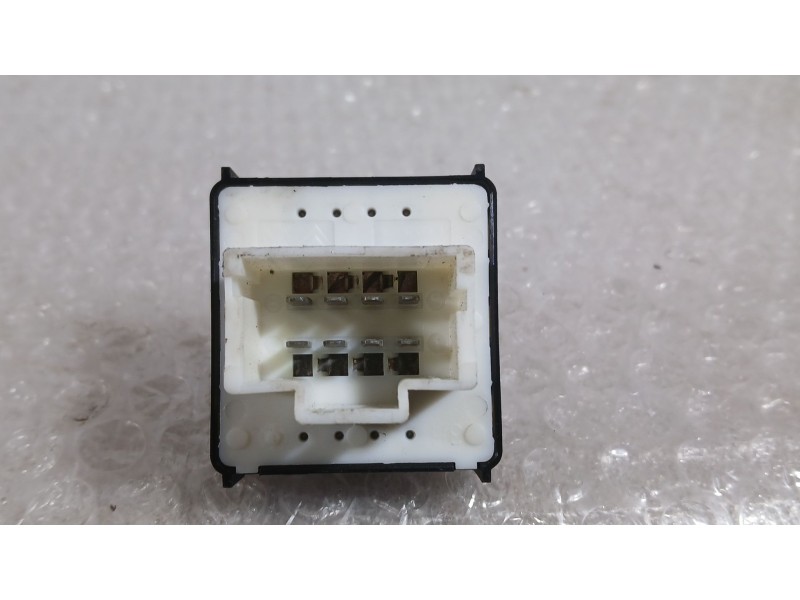 Recambio de mando elevalunas delantero izquierdo para citroën c3 iii (sx) 1.5 bluehdi 100 (sxyhyp, sxyhtu) referencia OEM IAM 98