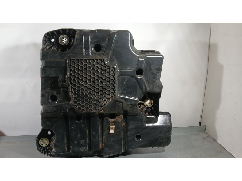 Recambio de deposito adblue para citroën c3 iii (sx) 1.5 bluehdi 100 (sxyhyp, sxyhtu) referencia OEM IAM 9828443980  