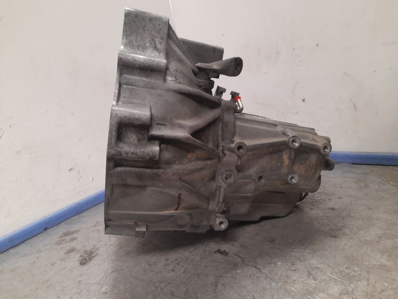 Recambio de caja cambios para nissan almera (n15) lx referencia OEM IAM 320100N912  5VELOCIDADES