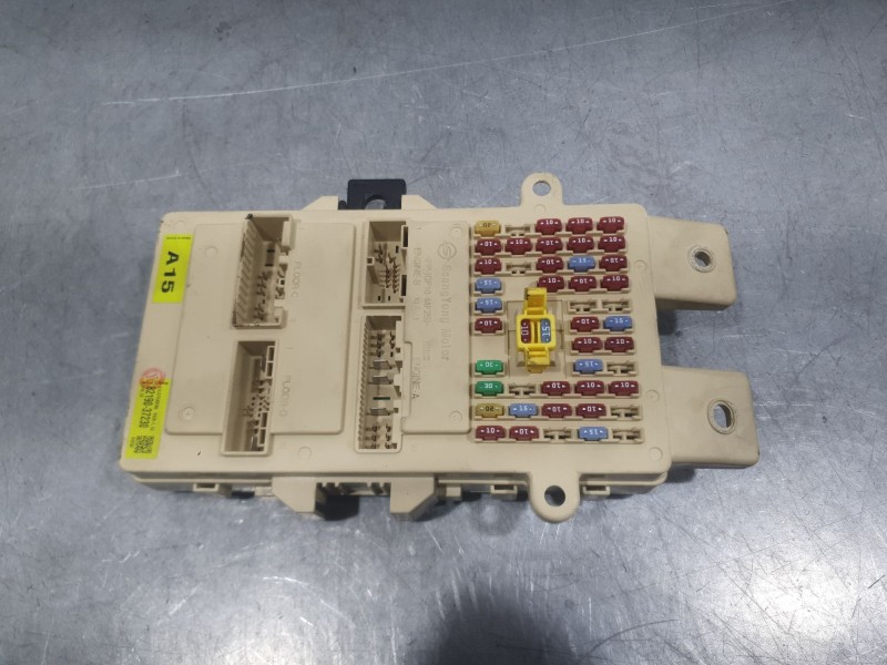Recambio de caja reles / fusibles para kg mobility korando (c300) 1.5 referencia OEM IAM 8219037230  