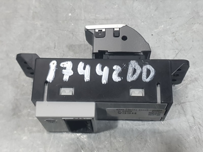 Recambio de mando elevalunas delantero derecho para kg mobility korando (c300) 1.5 referencia OEM IAM 8585037200  