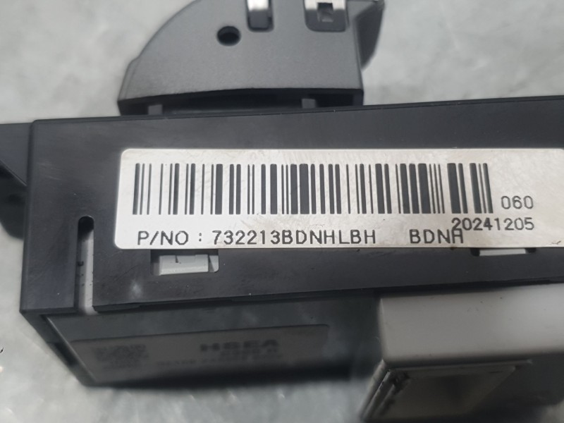 Recambio de mando elevalunas trasero derecho para kg mobility korando (c300) 1.5 referencia OEM IAM 8585037100  