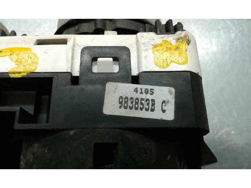Recambio de mando calefaccion / aire acondicionado para mitsubishi colt berlina 5 (z30a) 1.5 cat referencia OEM IAM 983853B  