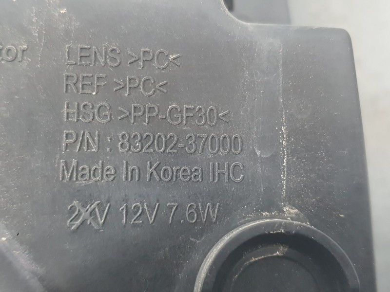 Recambio de faro antiniebla derecho para kg mobility korando (c300) 1.5 referencia OEM IAM 8320237000  