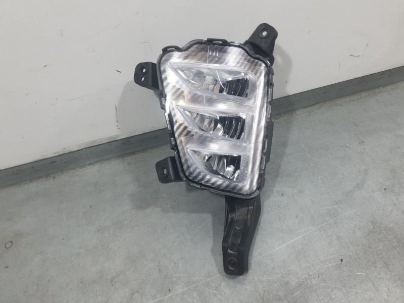 Recambio de faro antiniebla izquierdo para kg mobility korando (c300) 1.5 referencia OEM IAM 8320137000  