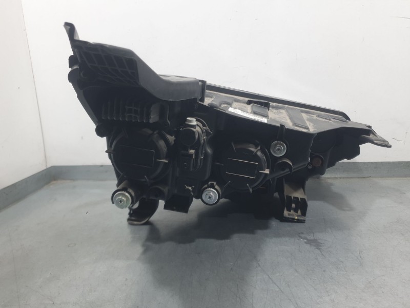 Recambio de faro izquierdo para kg mobility korando (c300) 1.5 referencia OEM IAM 8310137101 1011500619 AMS