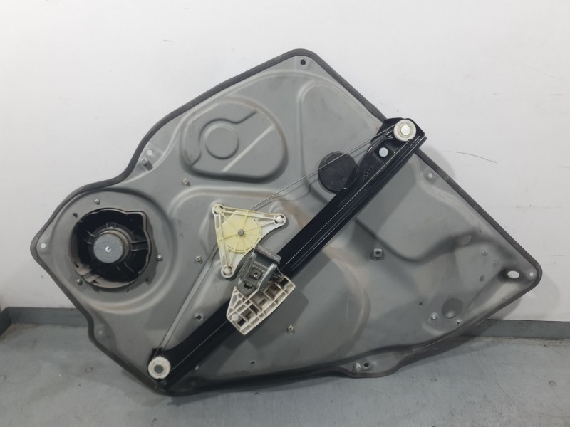 Recambio de elevalunas trasero izquierdo para mercedes-benz clase b sports tourer (w245) b 200 (245.233) referencia OEM IAM A169