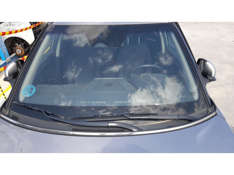 Recambio de parabrisas para ssangyong tivoli 1.5 referencia OEM IAM 7911035010  