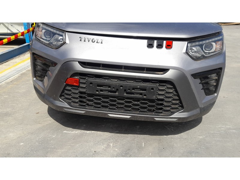 Recambio de paragolpes delantero para ssangyong tivoli 1.5 referencia OEM IAM 7871135100 ROZADO 