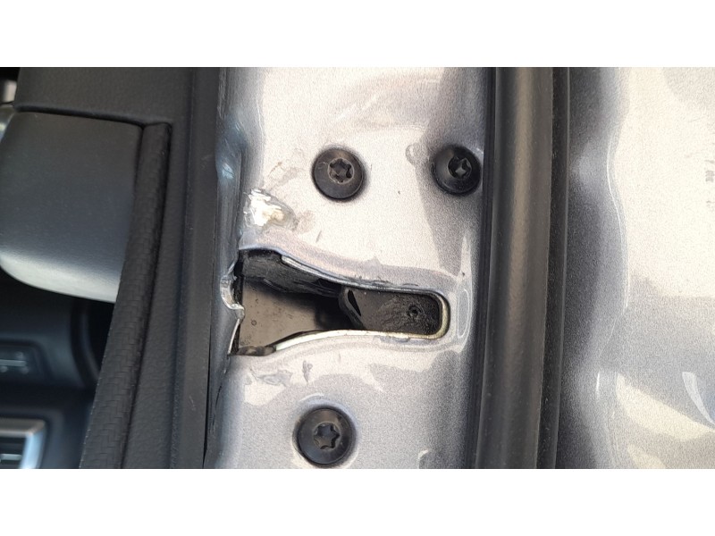 Recambio de cerradura puerta delantera izquierda para ssangyong tivoli 1.5 referencia OEM IAM 7121035021  