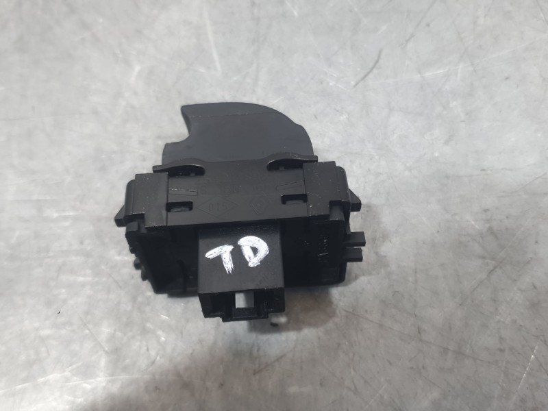 Recambio de mando elevalunas trasero derecho para renault grand scénic iv (r9_) 1.3 tce 140 referencia OEM IAM 254214896R  