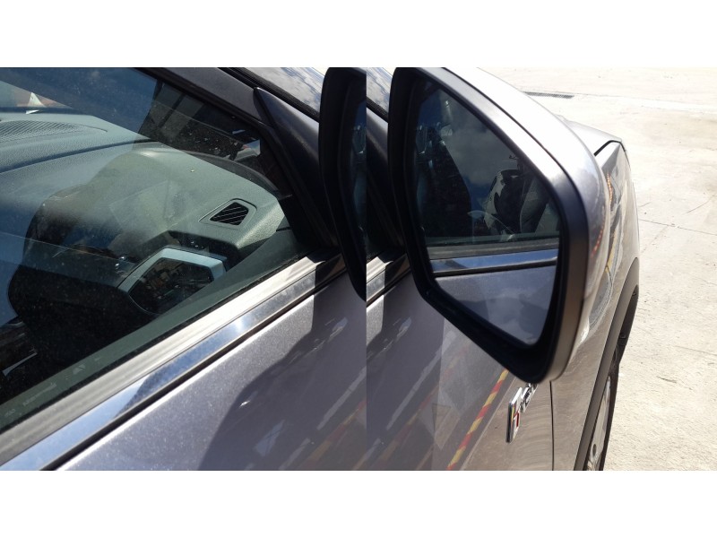 Recambio de retrovisor derecho para ssangyong tivoli 1.5 referencia OEM IAM 78960352A0 ROZADO 