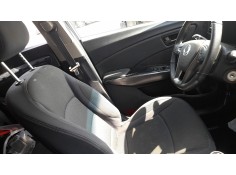 ASIENTO DELANTERO IZQUIERDO 
