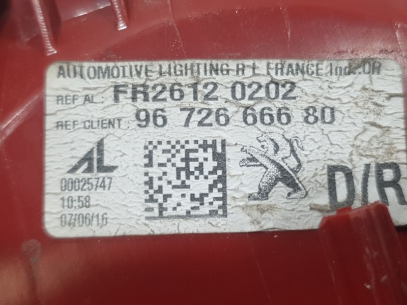 Recambio de piloto trasero derecho para peugeot 5008 (0u_, 0e_) 1.2 referencia OEM IAM 9672666680  