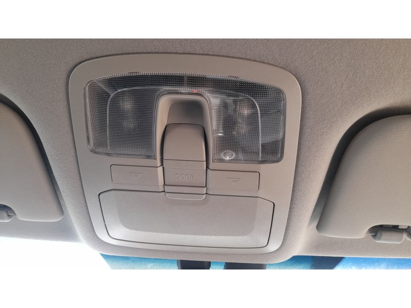 Recambio de luz interior para ssangyong tivoli 1.5 referencia OEM IAM 7767034000LBH  