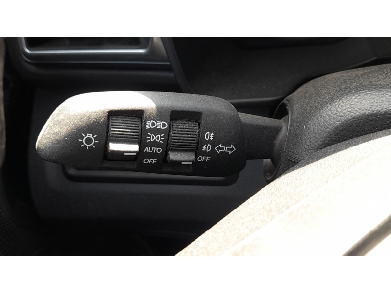 Recambio de mando luces y limpia para ssangyong tivoli 1.5 referencia OEM IAM 8591035450  8591035300