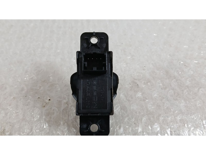 Recambio de mando elevalunas delantero derecho para fiat 500 (312_) 1.0 mild hybrid (312.ayd1b) referencia OEM IAM 7356294040  