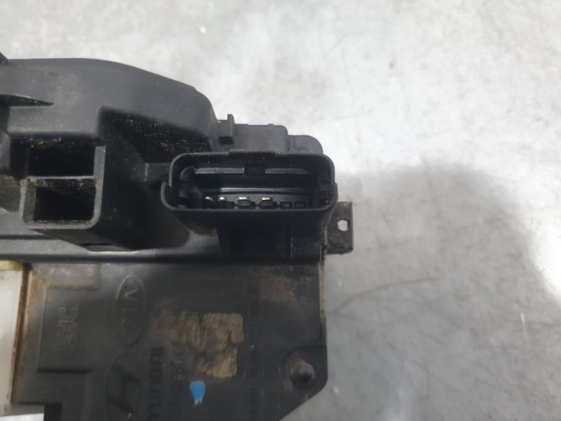 Recambio de cerradura puerta delantera derecha para hyundai i30 (fd) 1.6 crdi referencia OEM IAM 813202L030  