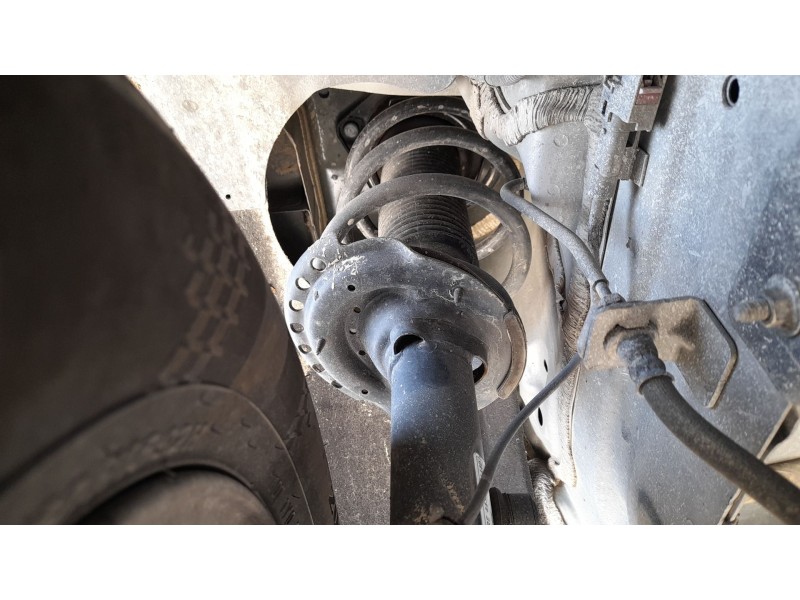 Recambio de amortiguador delantero derecho para ssangyong tivoli 1.5 referencia OEM IAM 4432035100  