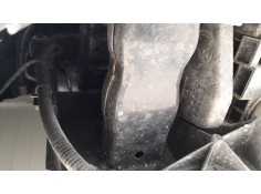 Recambio de refuerzo paragolpes delantero para ssangyong tivoli 1.5 referencia OEM IAM 5717035012  