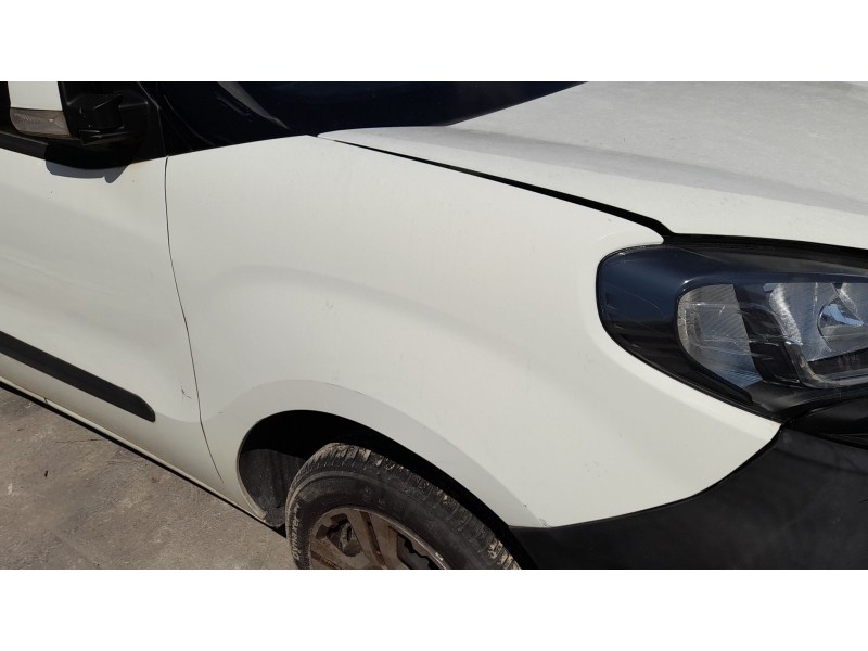 Recambio de aleta delantera derecha para fiat doblo cargo (263_) 1.3 d multijet (263wxu1a) referencia OEM IAM 51822254  