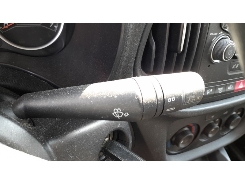 Recambio de mando luces y limpia para fiat doblo cargo (263_) 1.3 d multijet (263wxu1a) referencia OEM IAM 735707942  