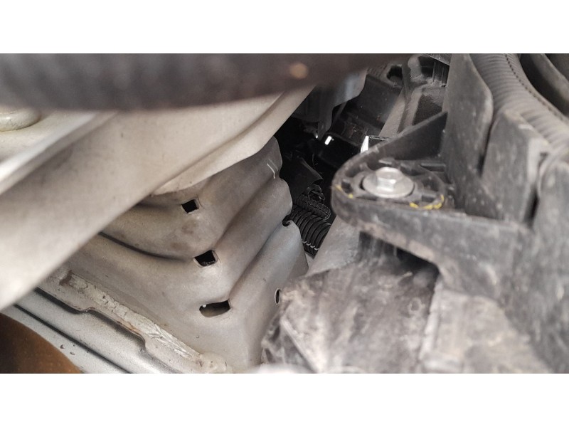 Recambio de refuerzo paragolpes delantero para fiat doblo cargo (263_) 1.3 d multijet (263wxu1a) referencia OEM IAM 51984389  