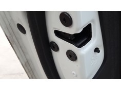 CERRADURA PUERTA TRASERA IZQUIERDA 825037601R 