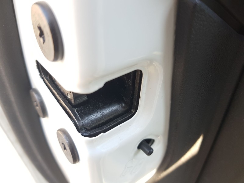 Recambio de cerradura puerta trasera izquierda para renault talisman (lp_) 1.6 dci 130 referencia OEM IAM 825037601R  